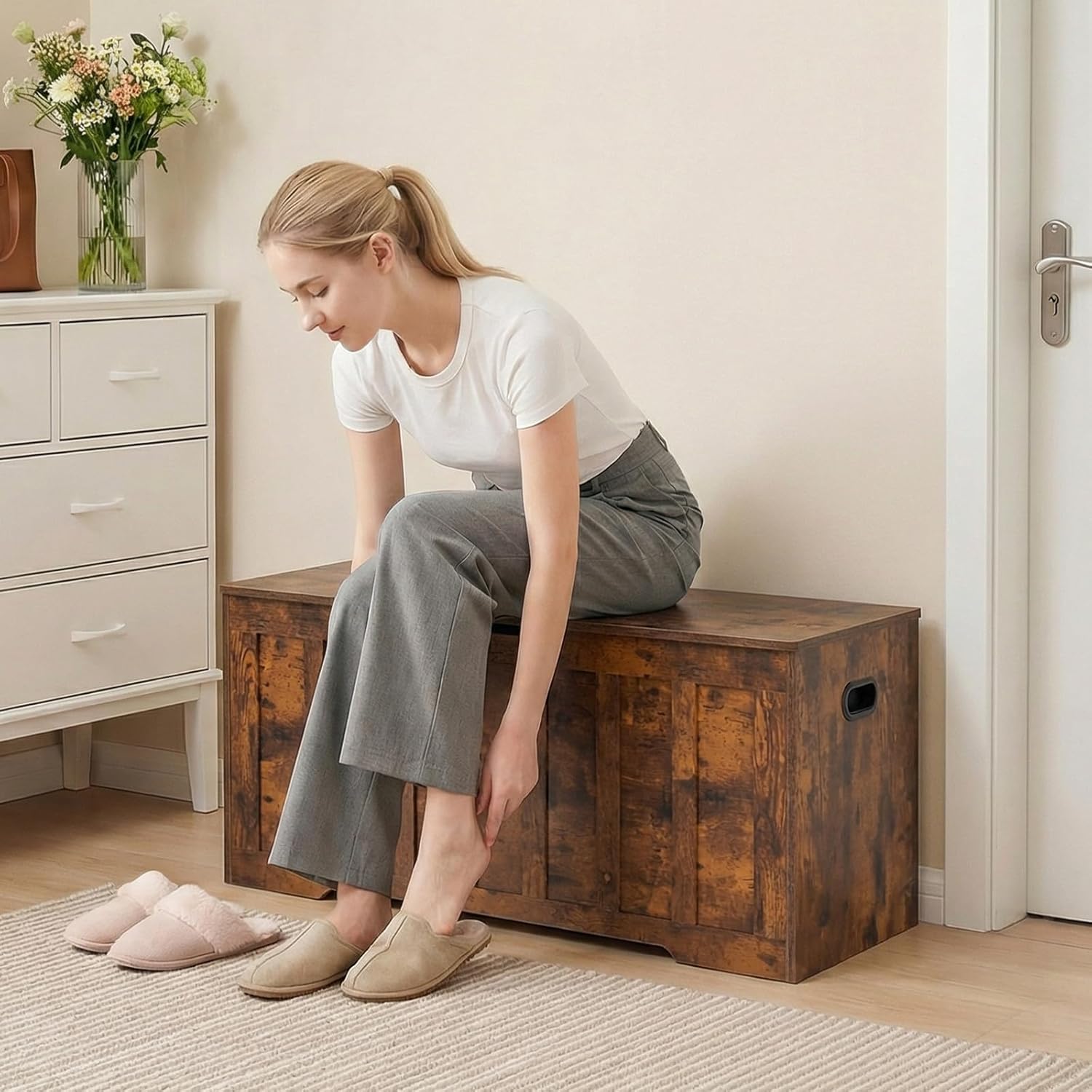 47.2 Extra Large Storage Bench with 2 Safety Gel-Buffered Hinges, Blanket Chest for Bedroom Living Room, Support 150lbs, 2 U-Shaped Cut-Out Pull, Non-Slip Base, Rustic Wood