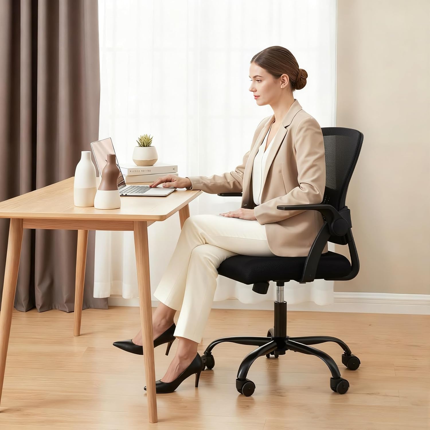 Home Office Desk Chair - Ergonomic Computer Mesh Chair with Lumbar Support & Rocking Mode, Height Adjustable, Flip-up Armrest, for Conference, Meeting Room, 360?? Swivel, Adults, Black