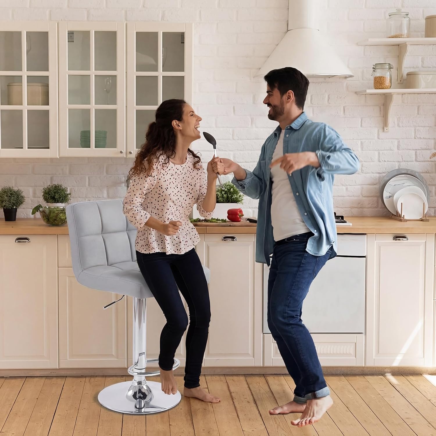 Bar Stools Set of 2, 24 inch Counter Height Bar Stools, Upholstered Modern Kitchen Barstools with Metal Base, PU Leather Saddle Stools for Kitchen Island, Grey