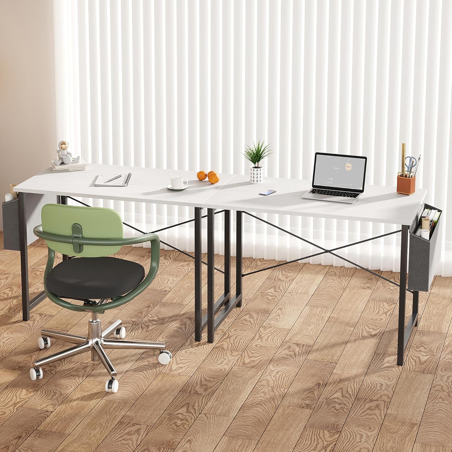 Computer Desk 31 Inch Home Office Desks for Small Spaces, Gaming Writing Study Work Table with Storage Bag for Bedroom, White