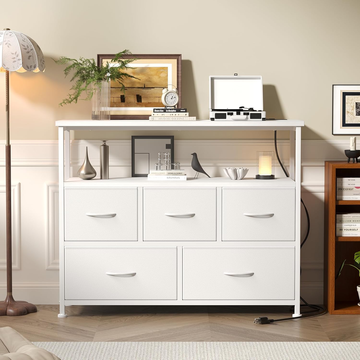 TV Stand, Dresser with 5 Fabric Storage Drawers, Media Console Featuring Open Shelf, Fabric Storage Cabinet with Charging Station, Compact Entertainment Unit for Bedroom, Living Room, White